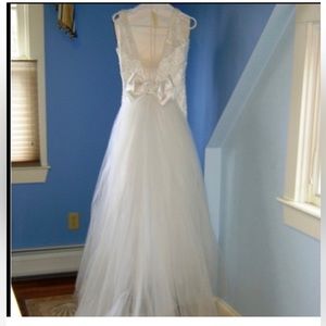 White Wedding Dress or Formal Dress, Ankle Length, Size 8/10, Oleg Cassini.
